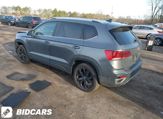 VOLKSWAGEN TAOS 2024