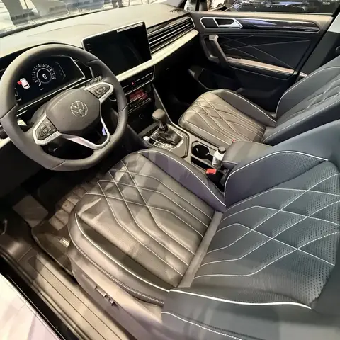 VOLKSWAGEN TIGUAN L PREMIUM 2024