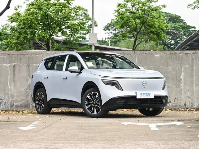 NISSAN NX8 2026