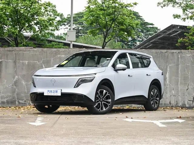 NISSAN NX8 2026
