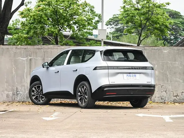 NISSAN NX8 2026