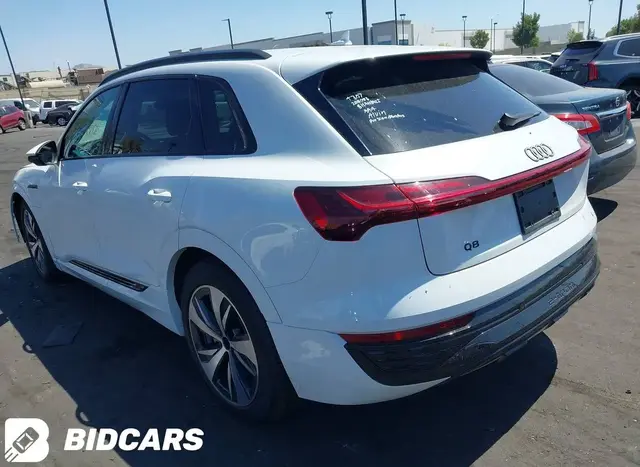 AUDI Q8 E-TRON PREMIUM 2024