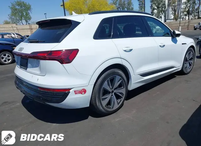 AUDI Q8 E-TRON PREMIUM 2024
