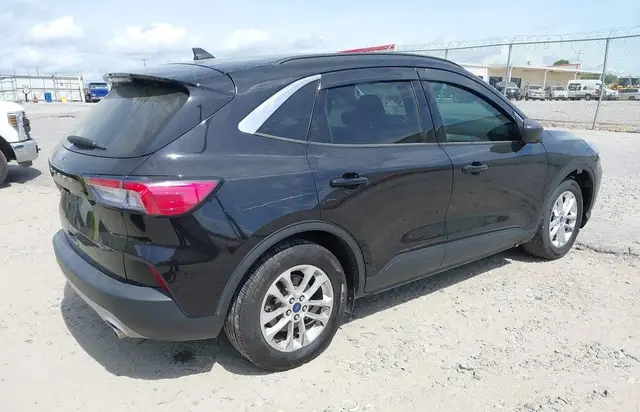 FORD ESCAPE SE 2022
