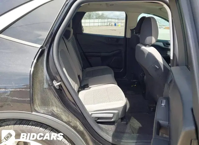 FORD ESCAPE SE 2022
