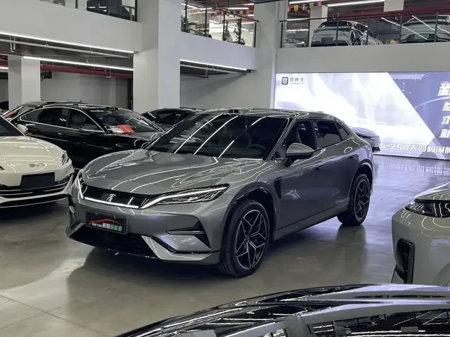 BYD SONG L EV 2025