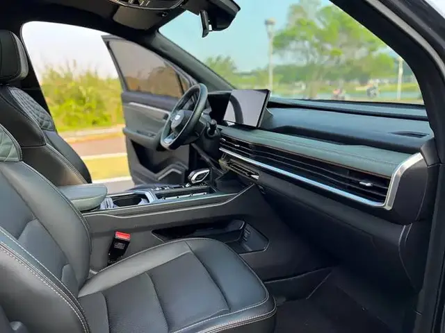 GEELY OKAVANGO PREMIUM 2023