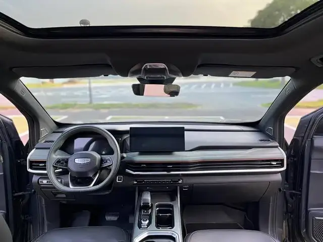 GEELY OKAVANGO PREMIUM 2023