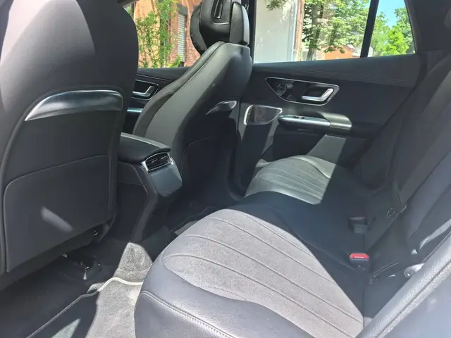 MERCEDES-BENZ EQE LUXURY 2024