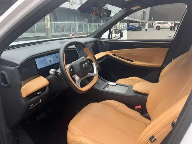 GEELY L7 2023