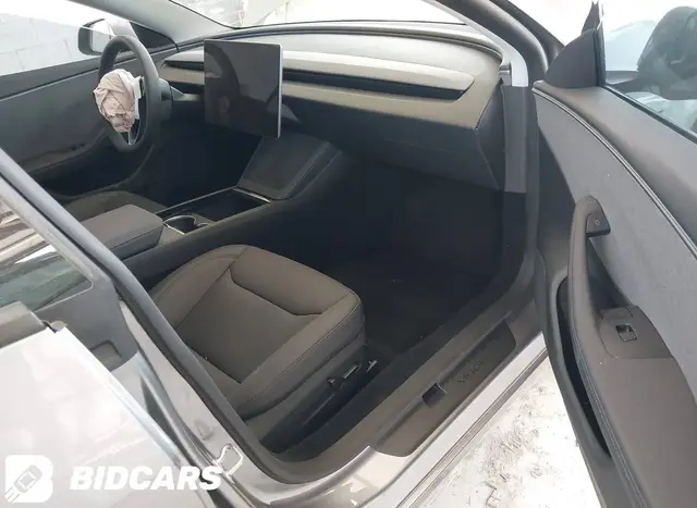 TESLA MODEL 3 PREMIUM 2026