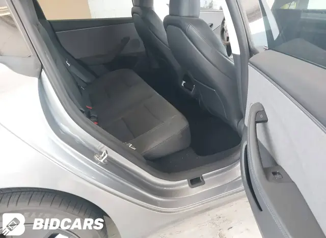 TESLA MODEL 3 PREMIUM 2026