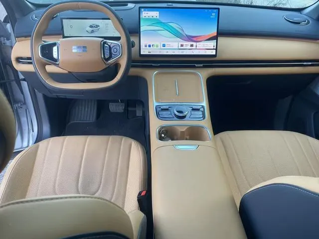 GEELY GALAXY STARSHIP 7 2025