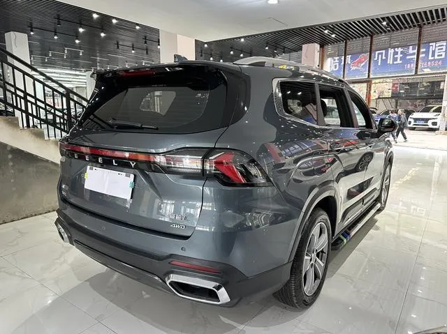 GEELY OKAVANGO PREMIUM 2023