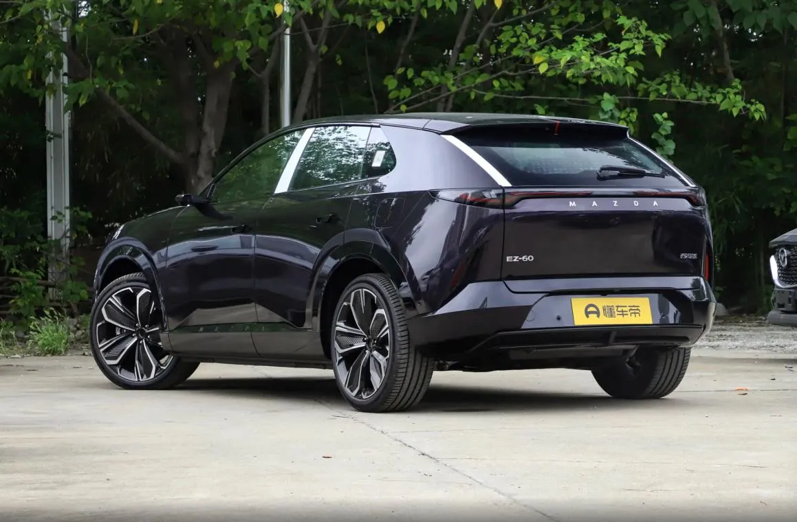 MAZDA EZ-60 2025