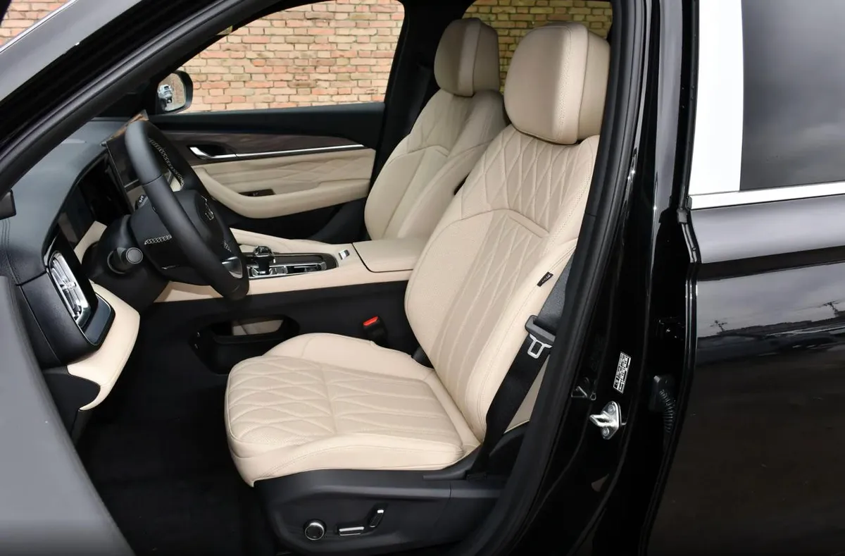 GEELY XINGYUE L 2026