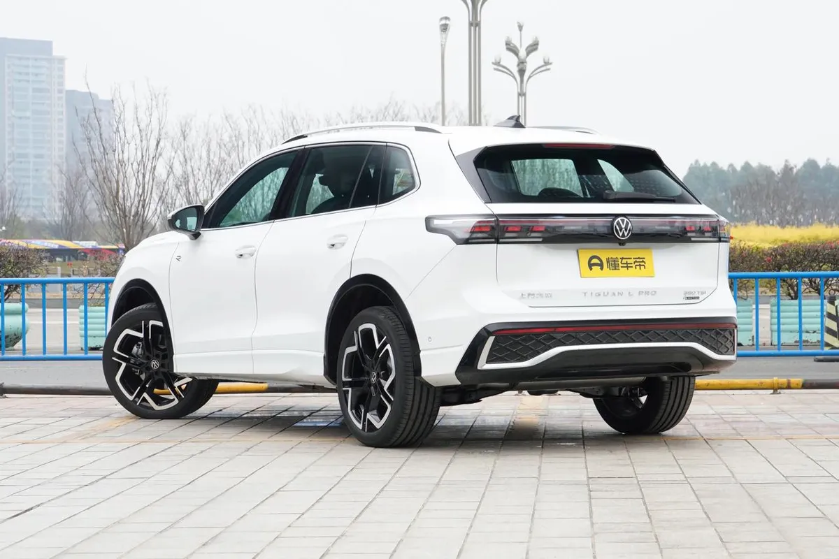 VOLKSWAGEN TIGUAN L 2026