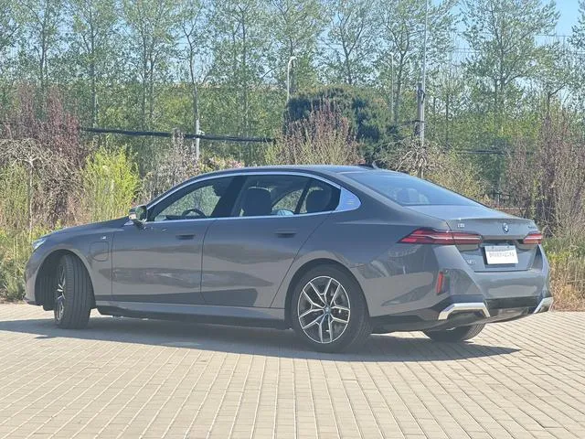 BMW I5 35L + М-ПАКЕТ 2024