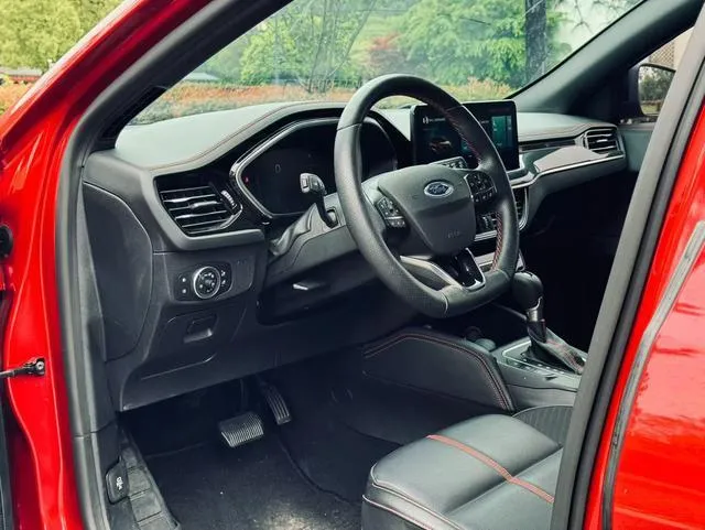 FORD FOCUS HATCHBACK ECOBOOST 180 2022