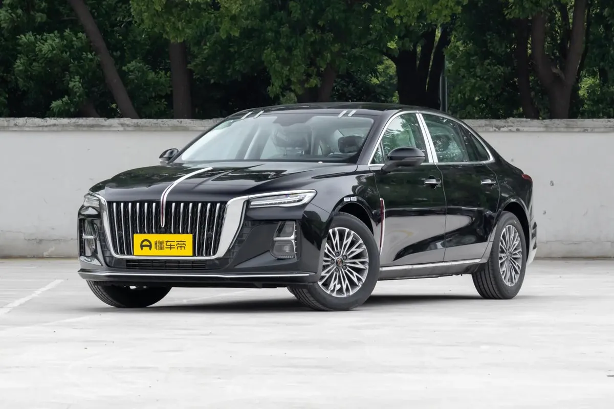 HONGQI H5 QIYUE EDITION (БАЗОВАЯ) 2024