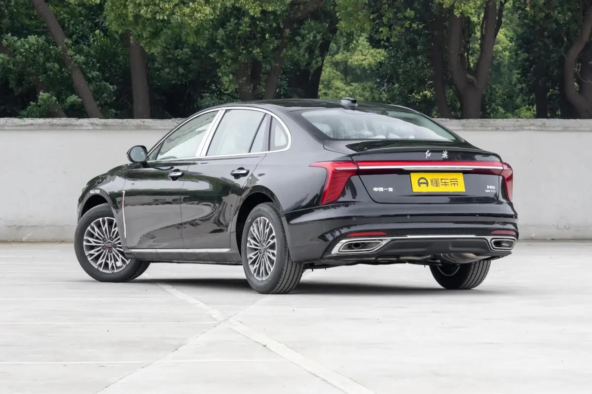 HONGQI H5 QIYUE EDITION (БАЗОВАЯ) 2024