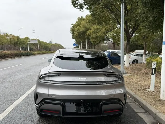 XIAOMI YU7 LONG BATTERY LIFE 2025