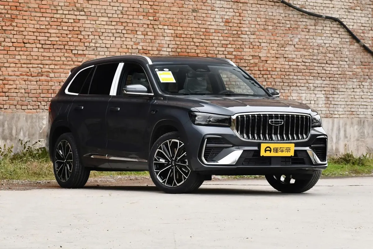 GEELY MONJARO STARWAY (МАКСИМАЛЬНАЯ С ЗИМНИМ ПАКЕТОМ) 2026