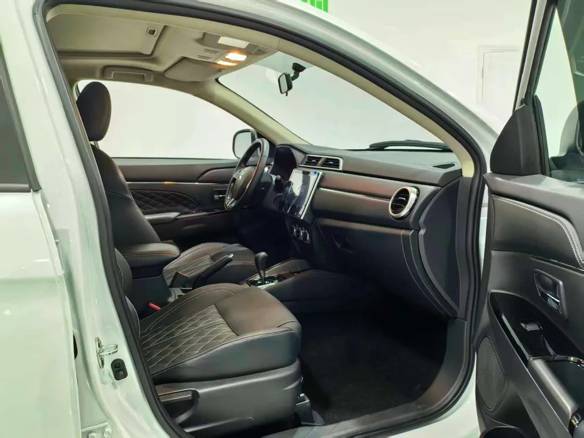 MITSUBISHI ASX 2021