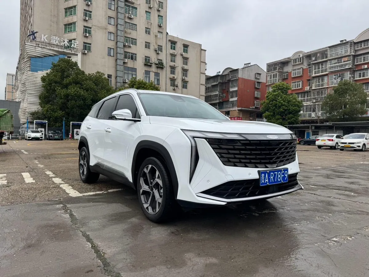 GEELY BOYUE L PREMIUM 2023