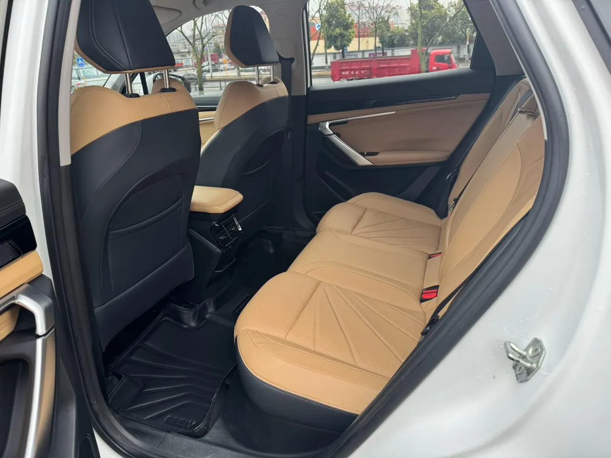 GEELY BOYUE L PREMIUM 2023
