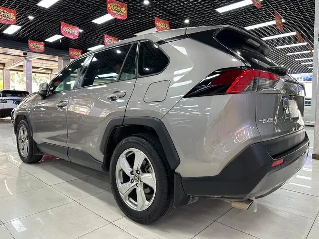 TOYOTA RAV4 2022