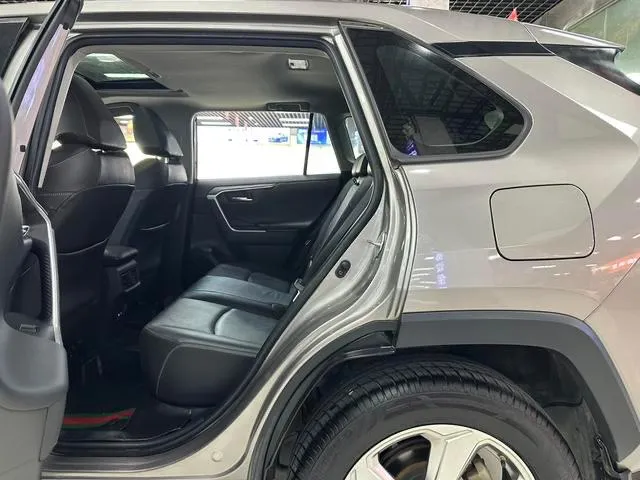 TOYOTA RAV4 2022