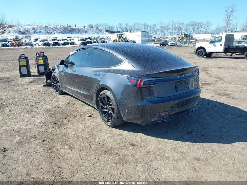 TESLA MODEL 3 PERFORMANCE 2024