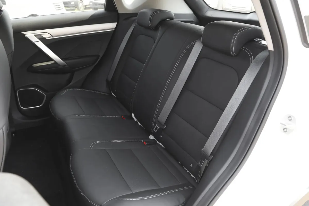 GEELY BINYUE 2025