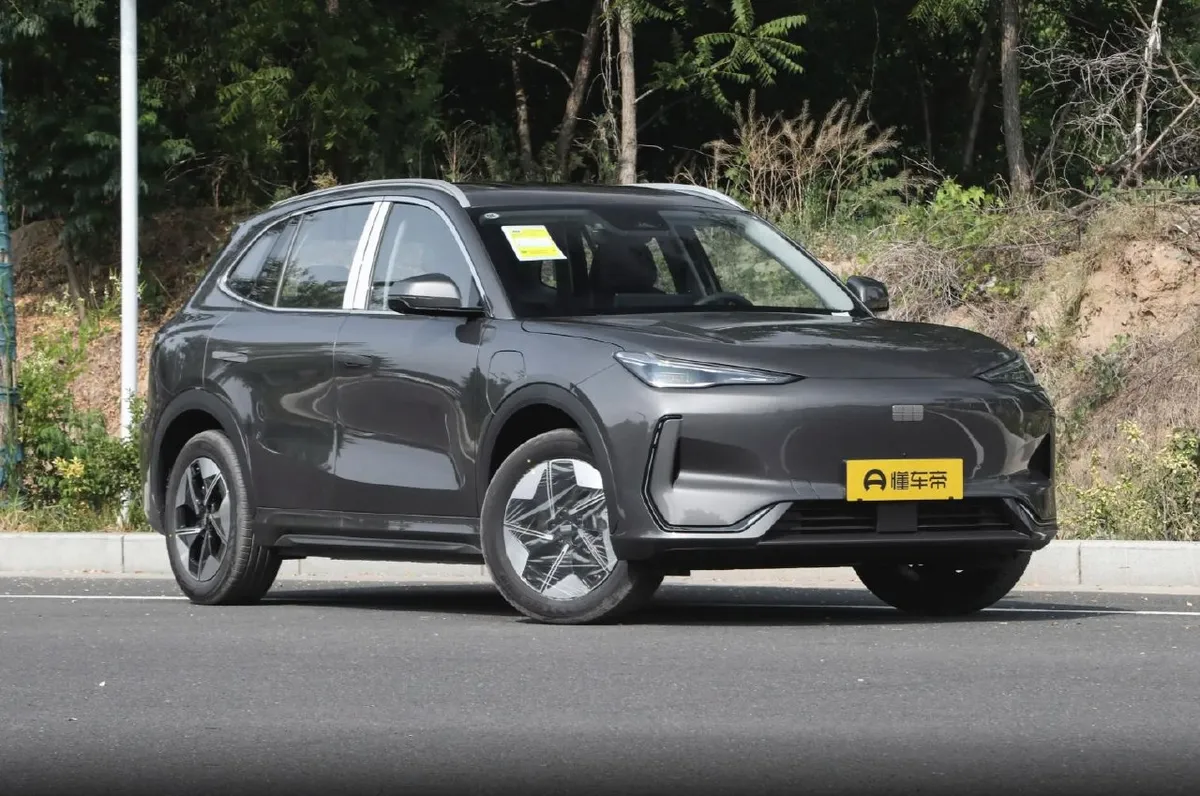 GEELY E5 2025