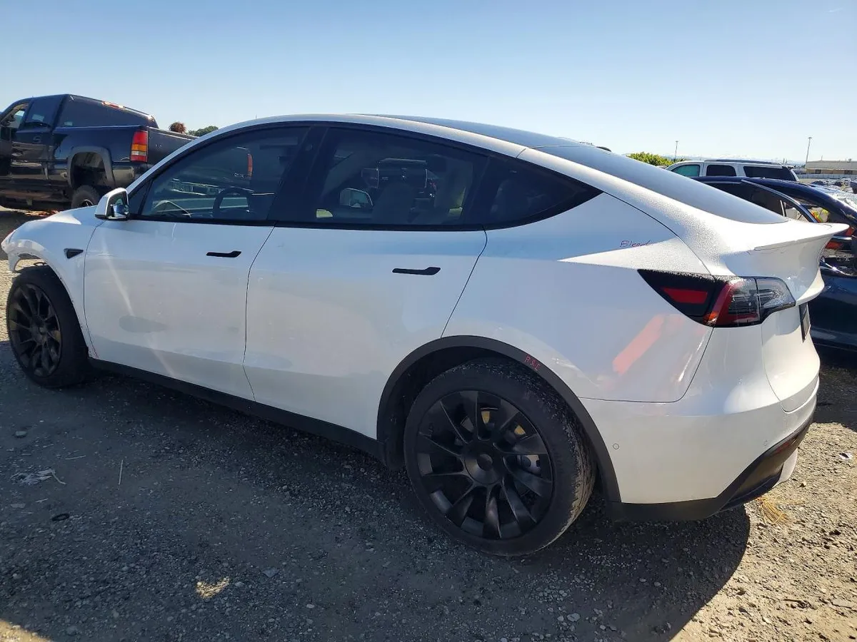 TESLA MODEL Y 2022