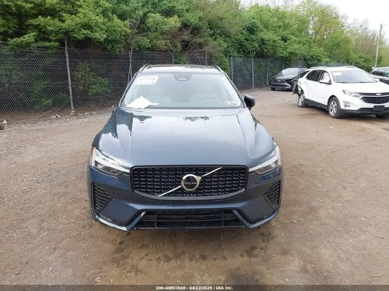 VOLVO XC60 B5 CORE DARK 2023