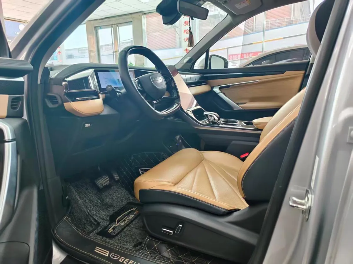 GEELY BOYUE L PREMIUM 2023