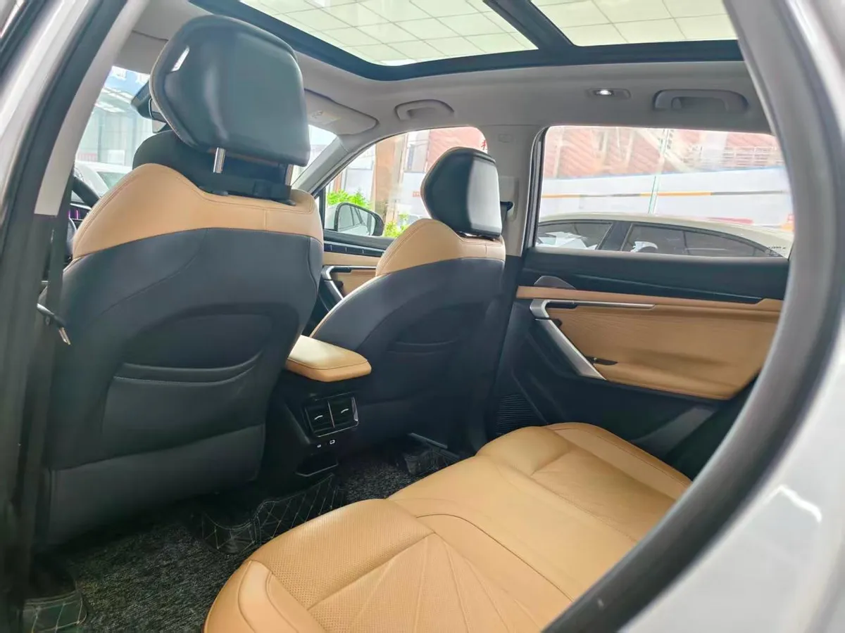 GEELY BOYUE L PREMIUM 2023