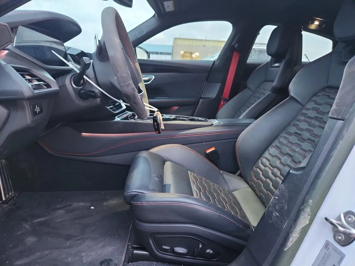 AUDI E-TRON RS E-TRON GT 2022