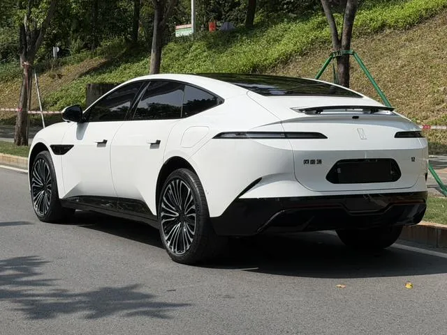 AVATR 12 ULTRA 2025