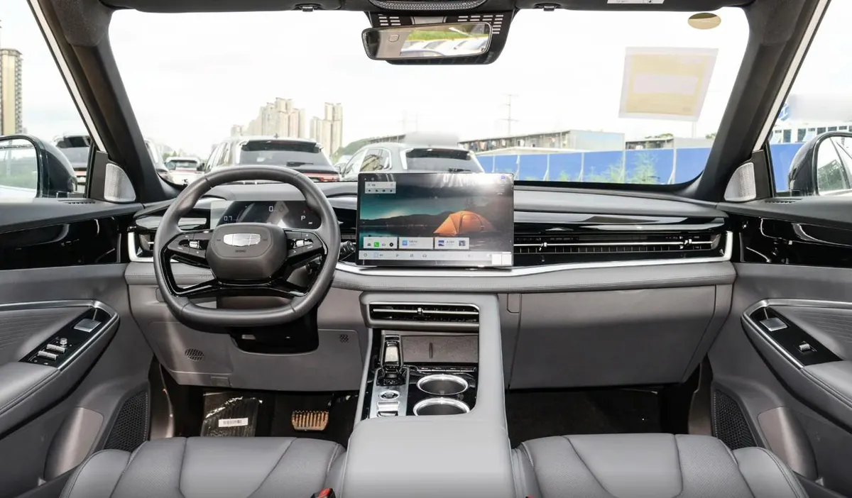 GEELY BOYUE BEAUTIFUL ( ПРЕД МАКСИМАЛЬНА) 2025
