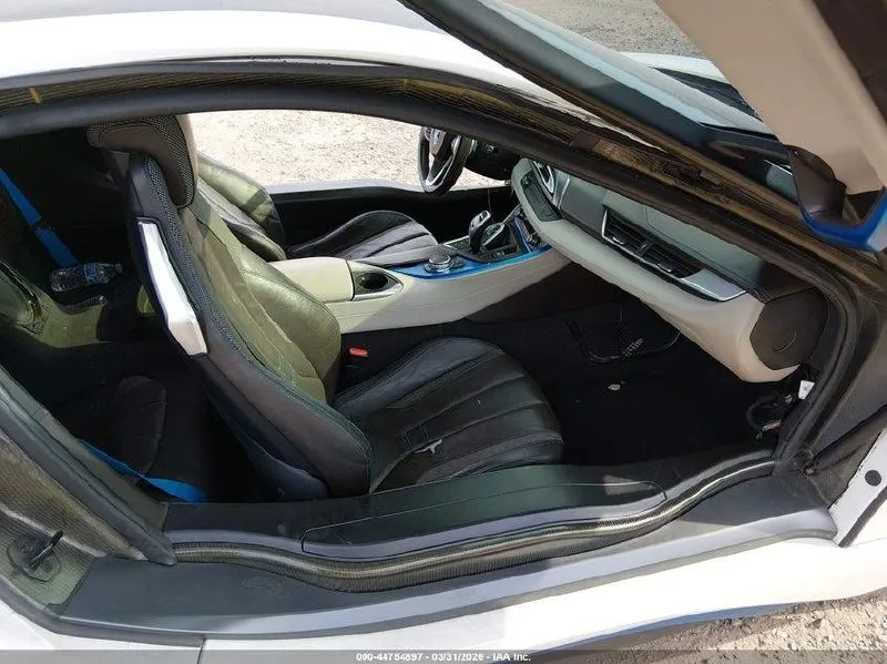 BMW I8 2016