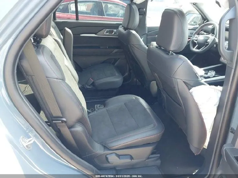 FORD EXPLORER ST 2026