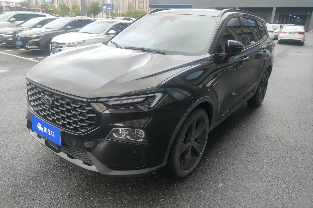 FORD EQUATOR SPORT LIGHT AND 2022