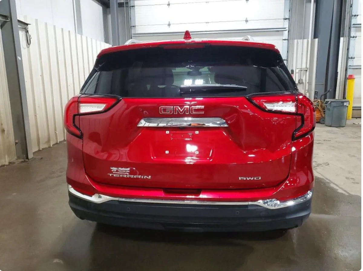 GMC TERRAIN SLT 2023
