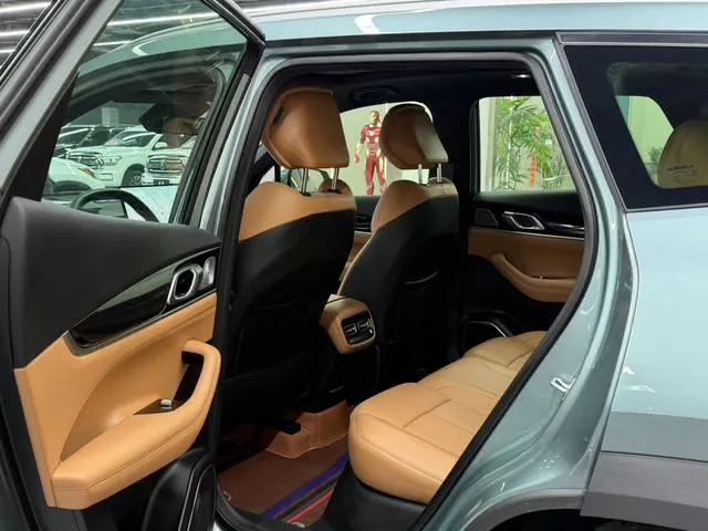 GEELY BOYUE L 2025
