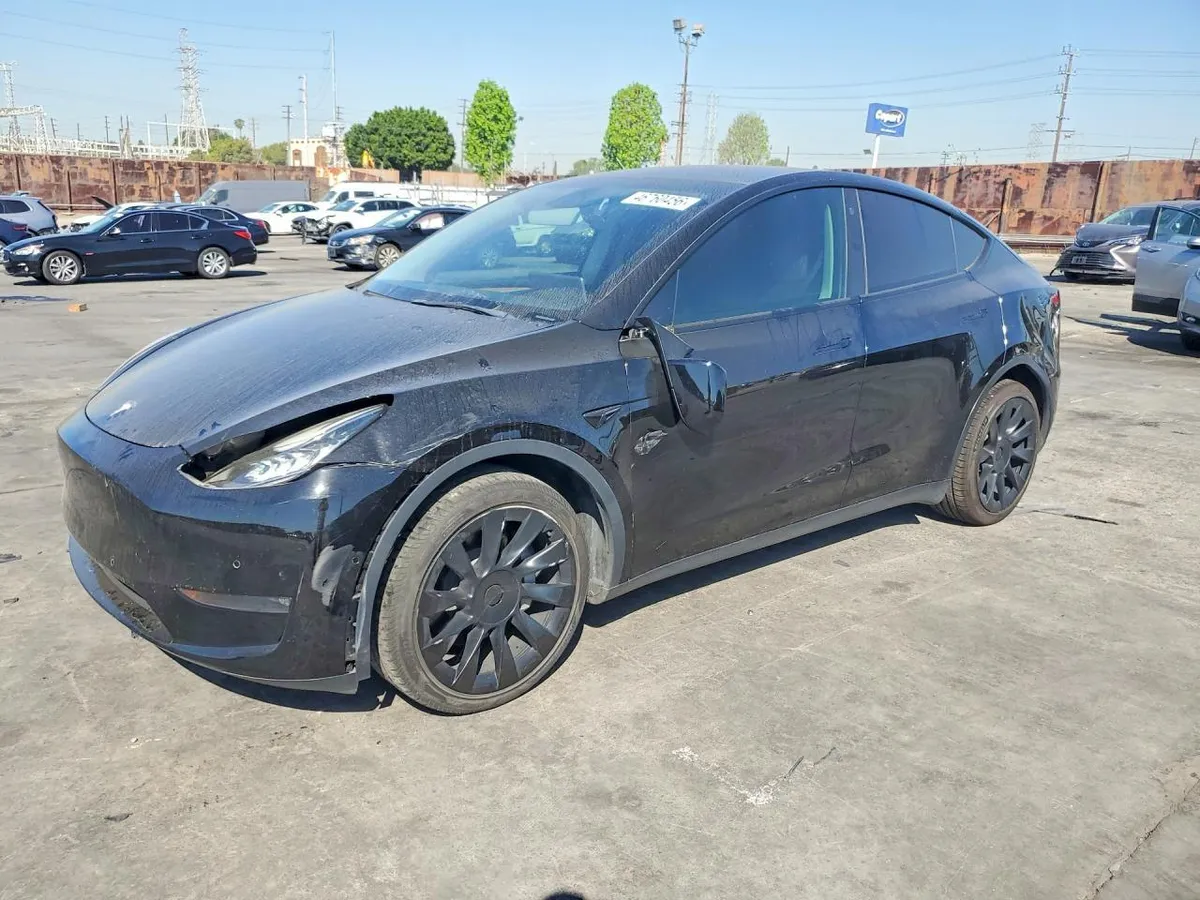TESLA MODEL Y 2023