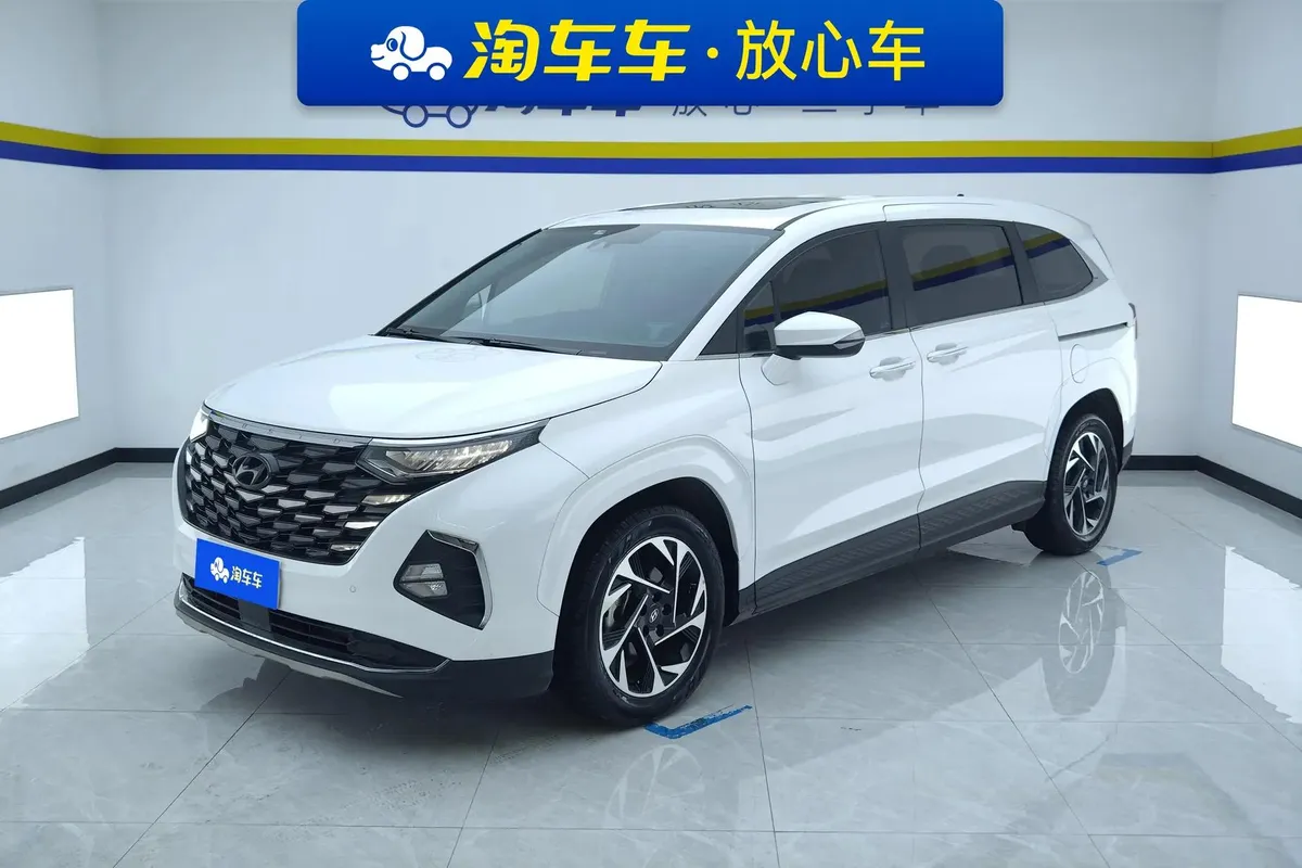 HYUNDAI CUSTO PREMIUM 2023