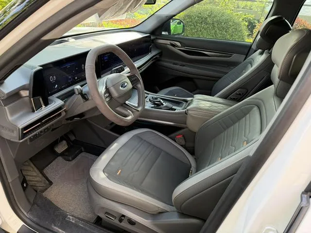 FORD EDGE L 2 2023